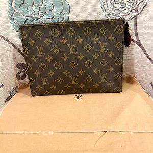 Louis Vuitton Toiletry 26 - Monogram Canvas | Full leather bag